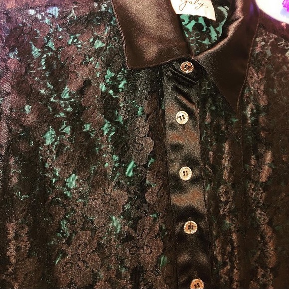 Lace button up - Picture 3 of 4